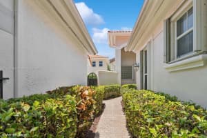1576 Breakwater Terrace, Hollywood, FL 33019, Sold 08/05/25