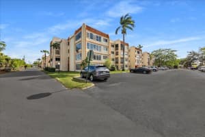 2451 Nw 41st Ave 304, Lauderhill
