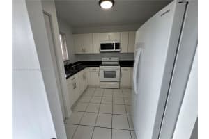 2710 W 76th St 103, Hialeah, FL 33016 Sold 09/03/25
