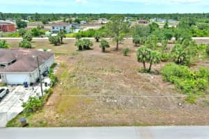 914 S Mercury Ave Lehigh Acres, FL 33974 - MLS#A11799826
