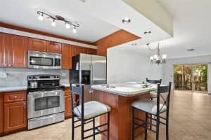 450 SE 7th St APT 230, Dania Beach, FL 33004, - MLS#A11799844