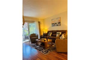940 Hillcrest Ct 112, Hollywood