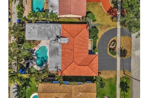 5119 Hayes St, Hollywood, FL 33021, Sold 07/17/25