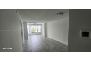9420 Poinciana Pl 310 Davie, FL 33324 - MLS#A11799901