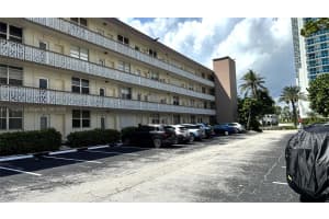 1936 S Ocean Dr APT 8D, Hallandale Beach, FL 33009, - MLS#A11799905