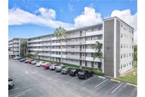 4800 Hillcrest Ln 503, Hollywood