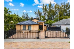 13111 Nw 11th Ter, Miami