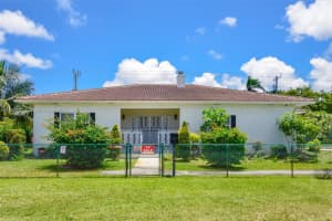 611 Sw 8th St, Hallandale Beach