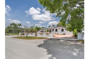 341 Pash E Ho Wa Dr, Hialeah, FL 33010, Sold 07/31/25