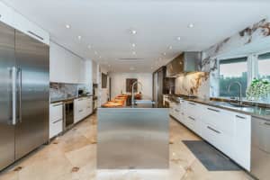 418 Tamarind Dr, Hallandale Beach, FL 33009, Sold 08/21/25