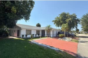 4909 Bayberry Ln, Tamarac