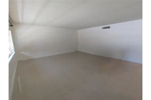 11855 NE 19th Dr APT 4, North Miami, FL 33181, - MLS#A11800433