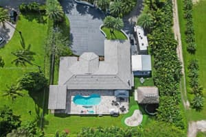 10831 Sw 51st Ct Davie, FL 33328 - MLS#A11800484