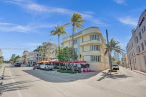 530 Ocean Dr 103, Miami Beach