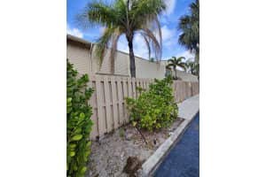 616 Executive Center Dr 107 West Palm Beach, FL 33401 - MLS#A11800644
