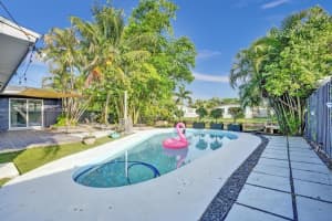 2700 Sw 18th St, Fort Lauderdale