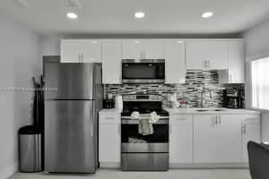5 Eastview Ave B Delray Beach, FL 33483 - MLS#A11800715