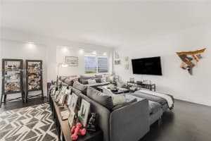 1700 NE 105th St APT 108, Miami Shores, FL 33138, - MLS#A11800716