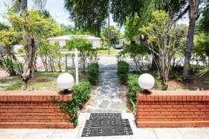 16910 NE 8th Ct, North Miami Beach, FL 33162, - MLS#A11800818