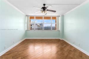 2025 NE 164th St APT 907, North Miami Beach, FL 33162, - MLS#A11800841