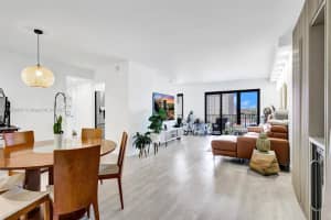 1201 S Ocean Dr APT 404N, Hollywood, FL 33019, - MLS#A11800866