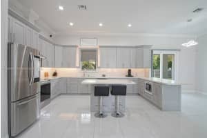 914 SW Mccracken Ave, Port Saint Lucie, FL 34953 - MLS#A11800886
