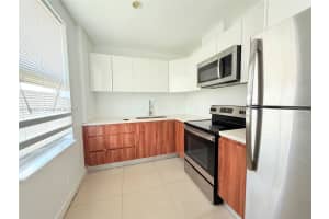 924 Marseille Dr 38, Miami Beach