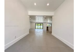 129 NE 2nd Ave, Dania Beach, FL 33004 - MLS#A11800926