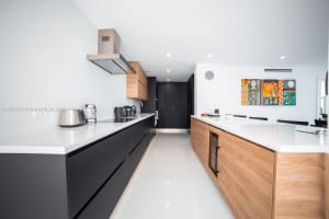 5600 Collins Ave APT 14K, Miami Beach, FL 33140, - MLS#A11801027