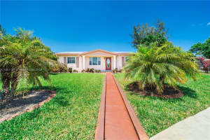 3125 Nw 205th St, Miami Gardens