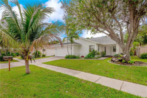 MLS# A11801219, Dania Beach, Florida 33004