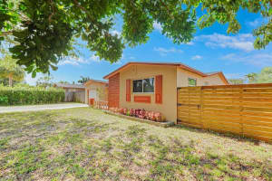 9060 SW 53rd St, Cooper City, FL 33328, Sold 06/27/25