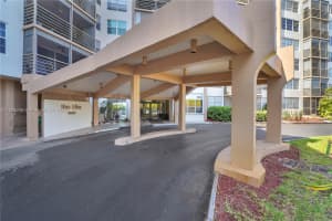 1000 St Charles Pl APT 418, Pembroke Pines, FL 33026, Sold 09/02/25