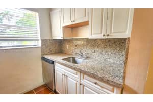 11 Edgewater Dr #8, Coral Gables, FL 33133, - MLS#A11801299