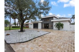 259 Lombardy Ave Lauderdale By The Sea, FL 33308 - MLS#A11801313