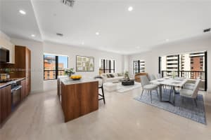 701 Valencia Ave 402 Coral Gables, FL 33134 - MLS#A11801370