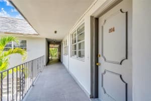 300 Ne 1st Ct 204 Hallandale Beach, FL 33009 - MLS#A11801373