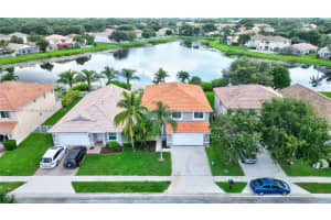 6381 Willoughby Cir Lake Worth, FL 33463 - Off Market