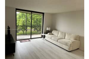 1000 Colony Point Cir, Pembroke Pines, FL 33026, Sold 07/23/25