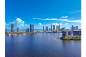 3370 Hidden Bay Dr 2813, Aventura