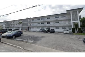 467 Golden Isles Dr 307, Hallandale Beach