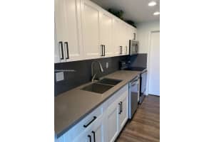 4164 Inverrary Dr 301, Lauderhill