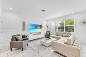 1083 Eucalyptus Dr, Hollywood, FL 33021, - MLS#A11801634