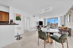 335 S Biscayne Blvd 4000, Miami