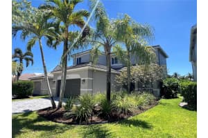 1192 Chinaberry Dr, Weston, FL 33327, Sold 07/30/25