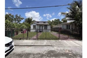 2279 Nw 48th St, Miami