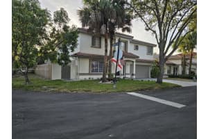 19110 Nw 88th Ct, Hialeah