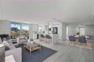 137 Golden Isles Dr 305, Hallandale Beach