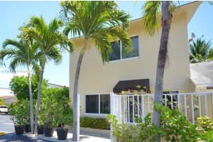 2455 Sw 11th St 7a, Miami