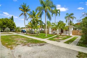 2530 Fillmore St Hollywood, FL 33020 - MLS#A11801953